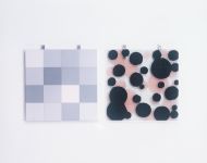 Double side,  1998, (Holz, Lack, Silikon, Pigment, Glas), 50 x 50 x 2 cm